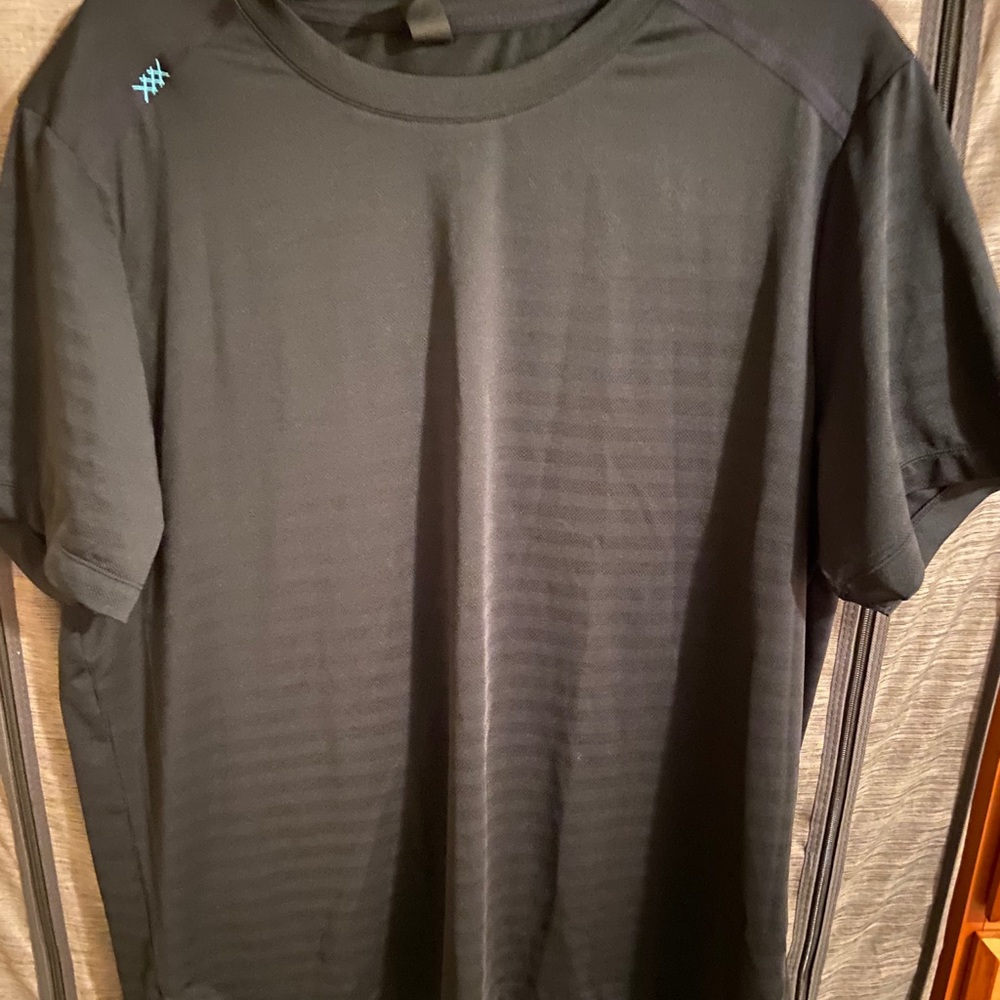 Rhone gym shirt